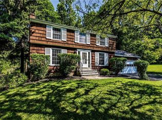 317 Palmer Dr, Fayetteville, NY