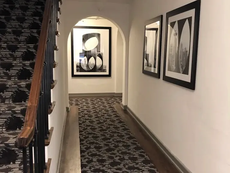 421 Summit Ave E #204 — Photo 6