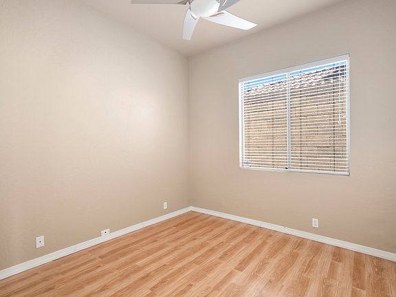 5th image of 409 W Mountain Sky Ave