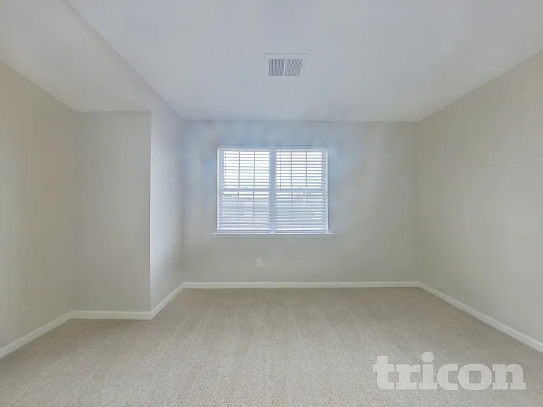 118 Saddlemount Ln — Photo 13