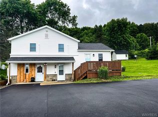 5544 Sugartown Rd, Great Valley, NY 14741