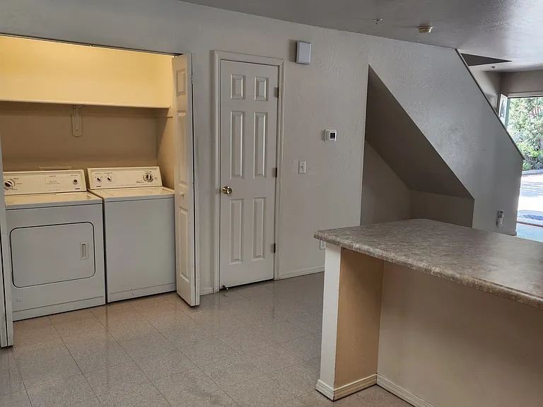 101 W Cedar Ave #2 — Photo 11