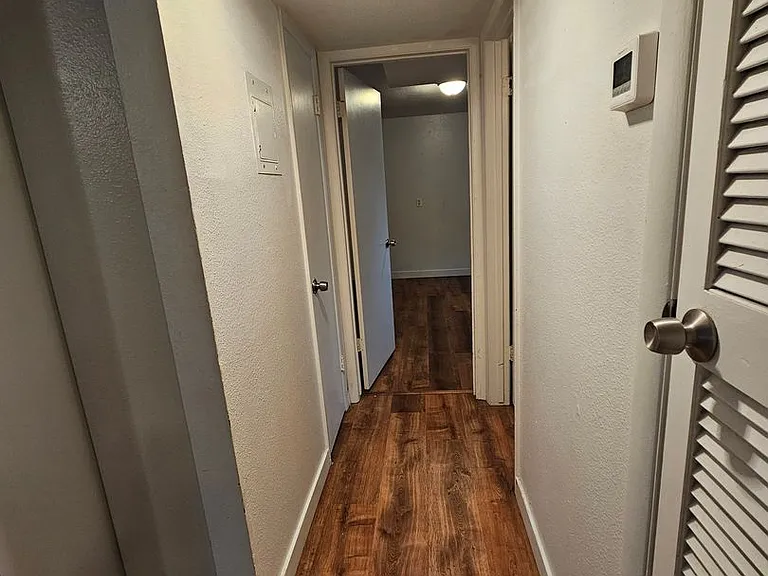 2707 S Adams Street — Photo 5