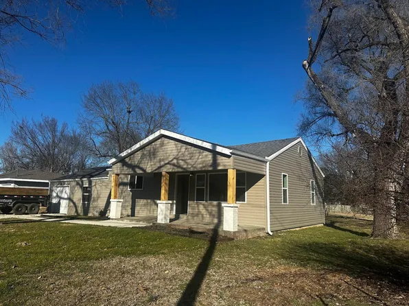 1320 N Warren Avenue, Springfield, MO 65802