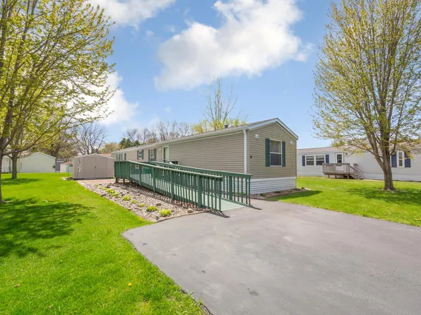 2126 3rd Ave NW Trailer 93, Owatonna, MN 55060