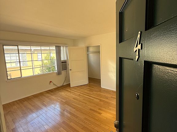 2nd image of 308 N Louise St APT 4