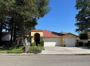 1902 E Richmond Ave, Fresno, CA 93720
