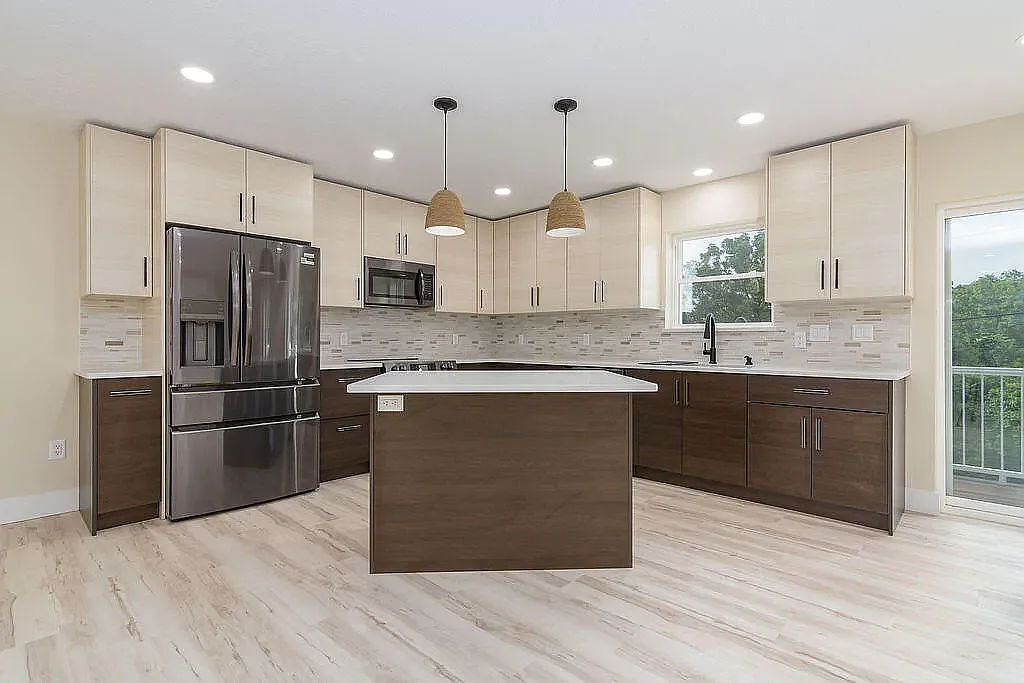 4 bed, 3200 sqft, $2,800 — Photo 3