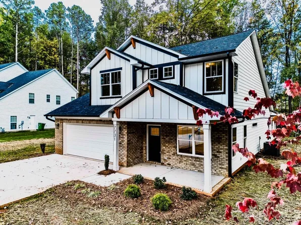 7731 Shalom Dr, Charlotte, NC 28216