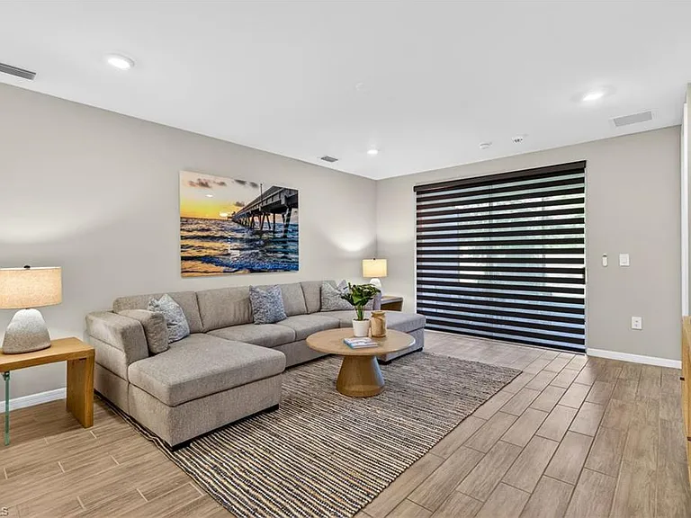 14567 Edgewater Cir — Photo 5