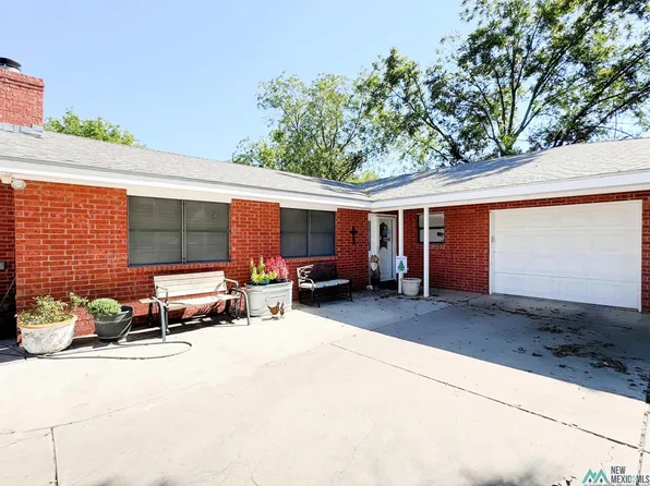3013 Mission Arch Dr, Roswell, NM 88201