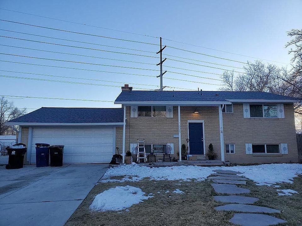 1st image of 1625 W Hemlock Dr