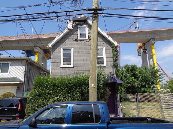 2nd image of 56 John St