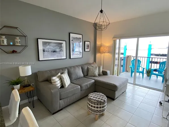 3410 Coral Way APT 901, Miami, FL 33145