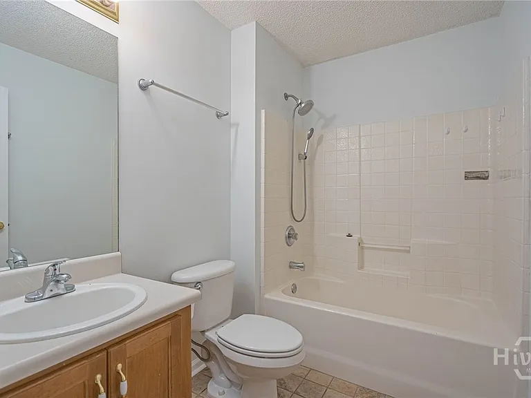 114 Laurens Ln — Photo 18