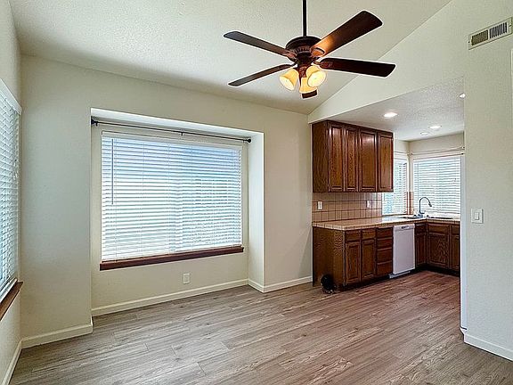 5th image of 225 Ridgetop Dr APT 216