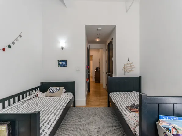 15 West 18th Street image 10 of 15