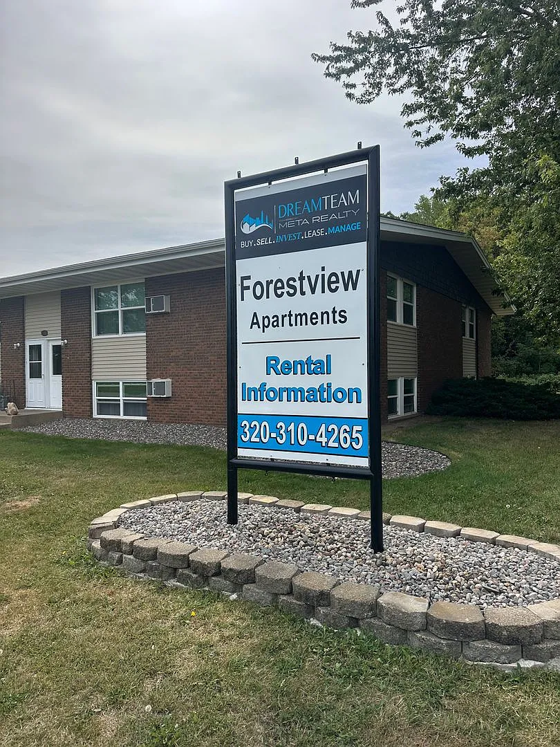 Forestview 1 Bedroom Lower Unit — Photo 1