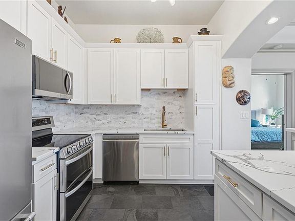 3rd image of 3445 Stratford Rd NE APT 2104