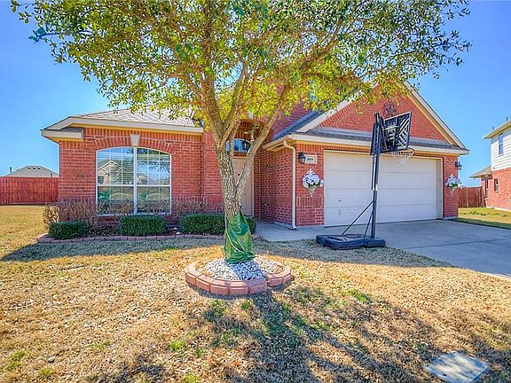 2nd image of 409 Dartmoor Dr