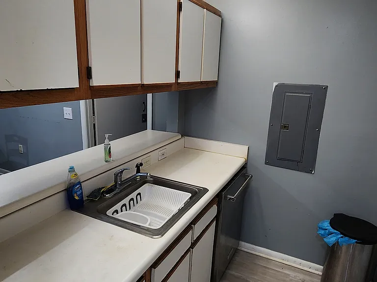 1430 Collegiate Cir #1 — Photo 4