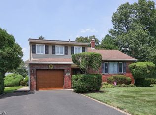 167 Acorn Dr, Clark Twp., NJ 07066