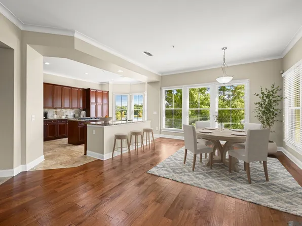 998 Stanford Ave APT 304, Baton Rouge, LA 70808