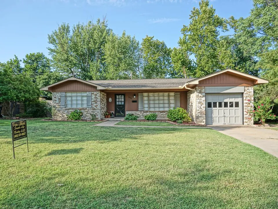 2132 Fremont Dr