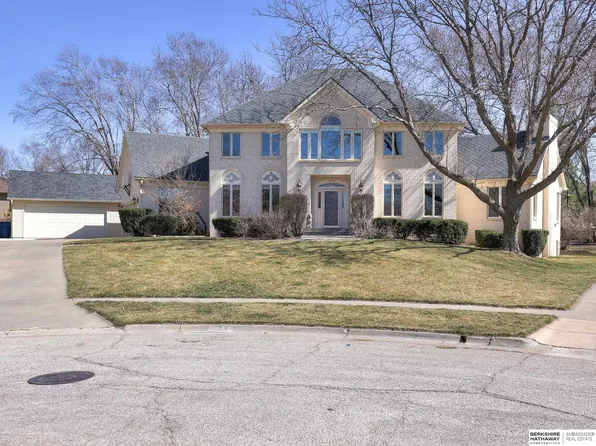700 Cambrian Ct, Lincoln, NE 68510