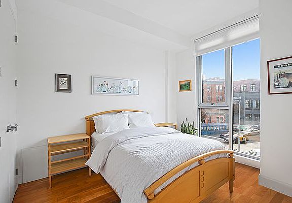 4th image of 655 Washington Ave APT 3B