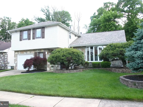 8806 Rising Sun Ave, Philadelphia, PA 19115