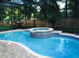 1011 Meadow Pointe Ct, Jacksonville, FL 32221