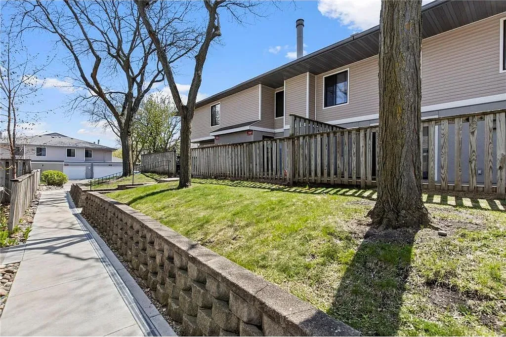 2 bed, 1284 sqft, $1,850 — Photo 4