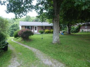 1624 Brickyard Rd, Horse Shoe, NC 28742