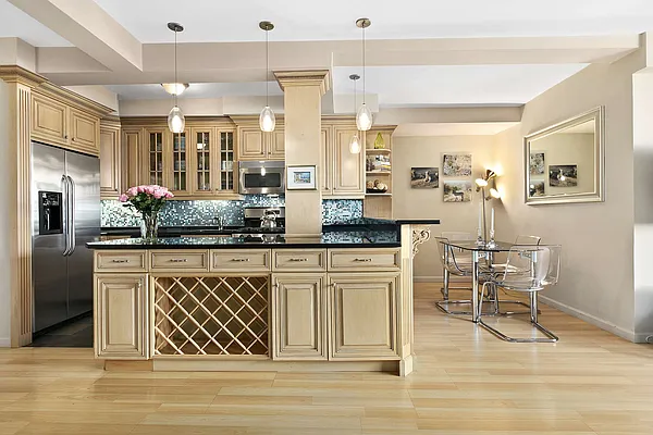 Sold by Compass | media 5