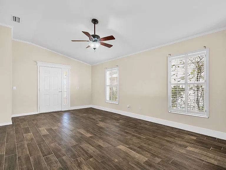 11806 Whisper Creek Dr — Photo 18