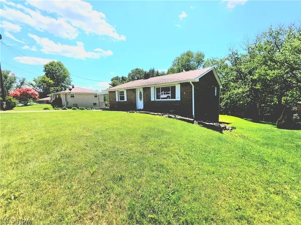 329 Thomas St, Wintersville, OH 43953