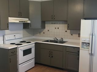 6411 N Randwick Rd, Peoria, IL 61615