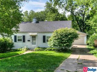 6775 Charles St, Omaha, NE 68132