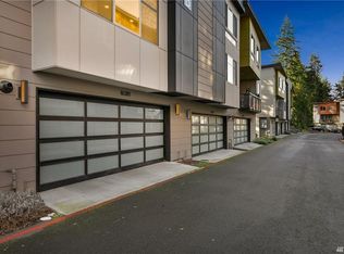 16381 NE 16th Ct UNIT B-2, Bellevue, WA 98008