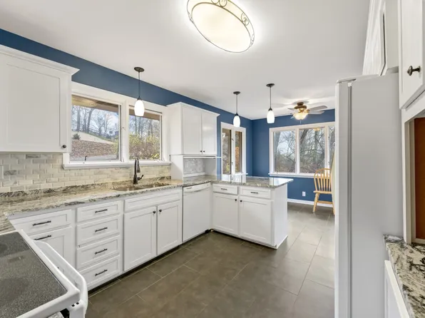 827 Redwood Dr, Nashville, TN 37220