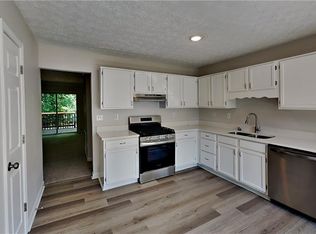 1055 Plantation Way NW, Kennesaw, GA 30144