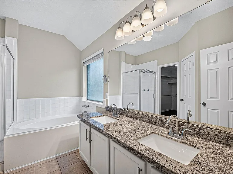 2902 Burgess Hill Ct — Photo 27