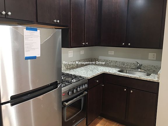 3rd image of 5750 N Kenmore Ave APT 309