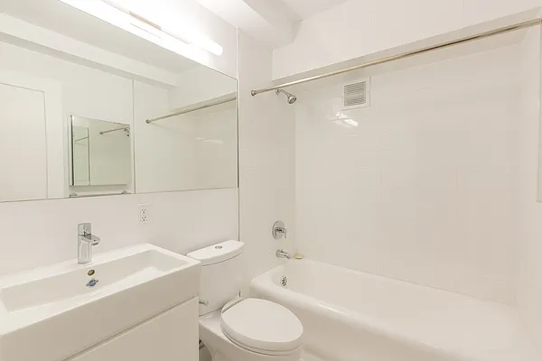 Rented by Stonehenge NYC LLC | media 54