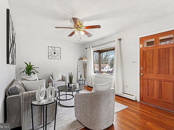 3rd image of 14347 Belleville Ave