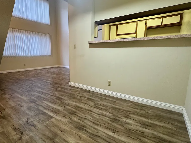 404-836 S Berendo St #404 — Photo 3