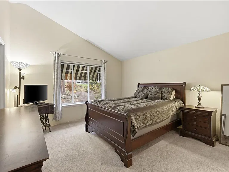 471 Scottsdale Cir — Photo 17