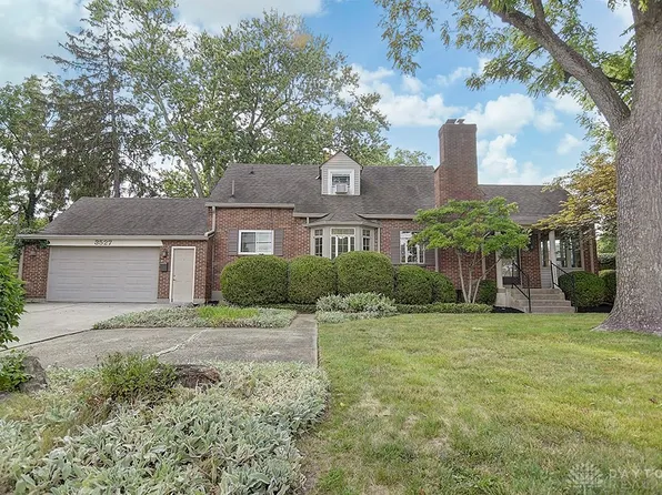 3527 Far Hills Ave, Dayton, OH 45429