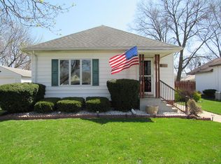 348 East St, Seneca, IL 61360